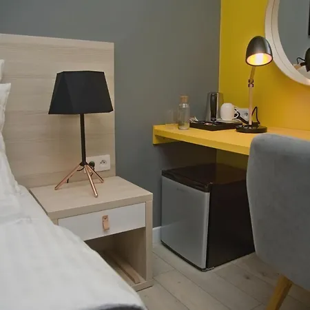Alibi Hotel