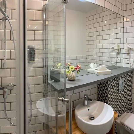 Alibi Hotel 3*