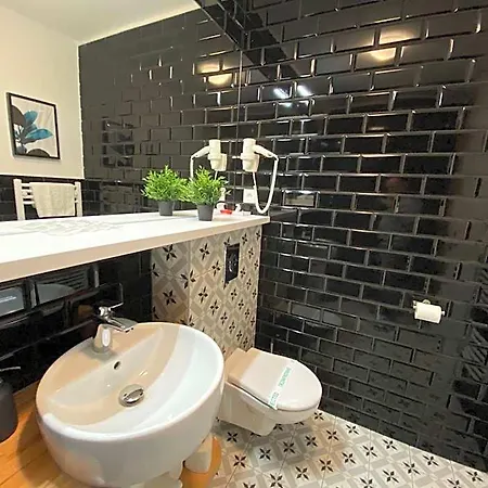 Alibi Hotel 3*